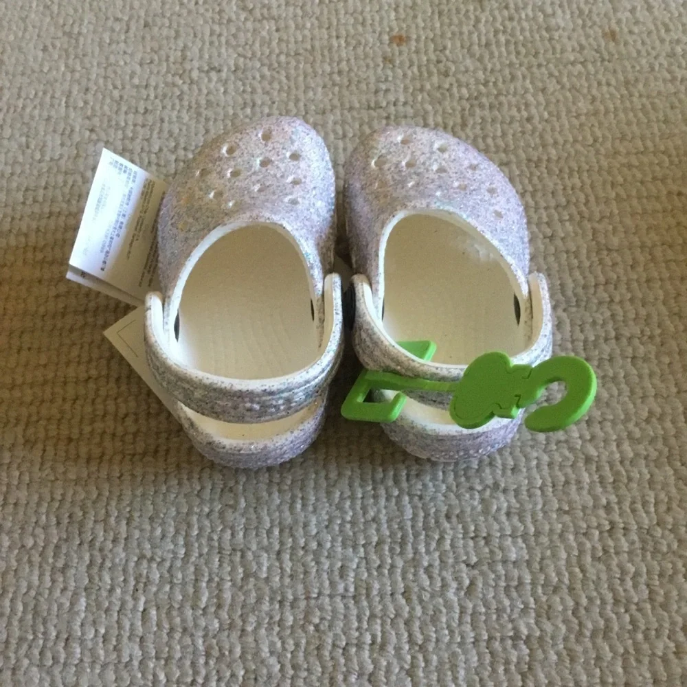 CROCS Kids Glitter Clogs in Pink and White 4C
